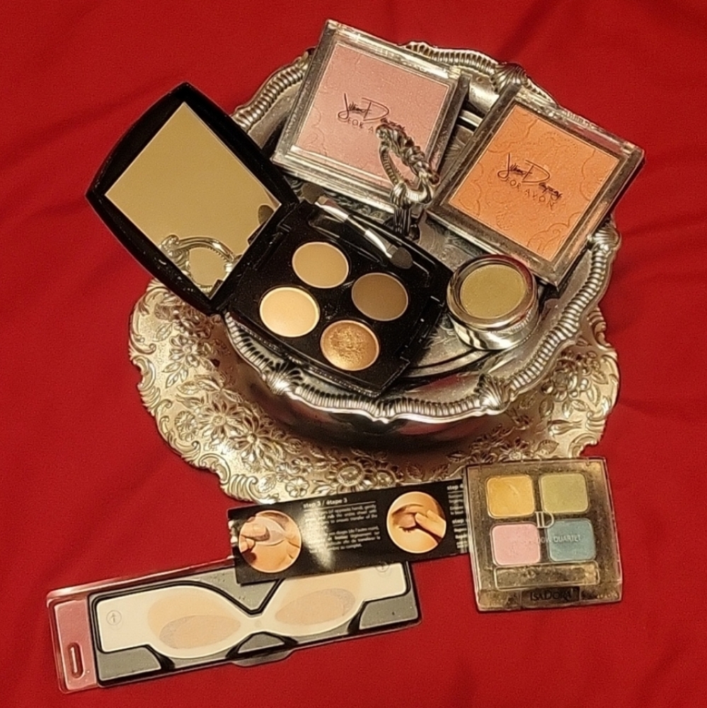 Jillian Dempsey blush in a wink eyeshadow huge avon makeup bundle BNIB NWT